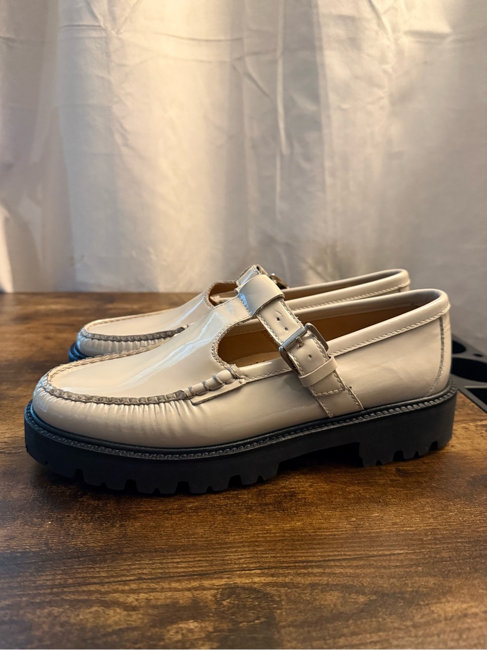 G.H. Bass Weejuns Cream Leather T-Strap Loafers Size 8 - Picture 5 of 8